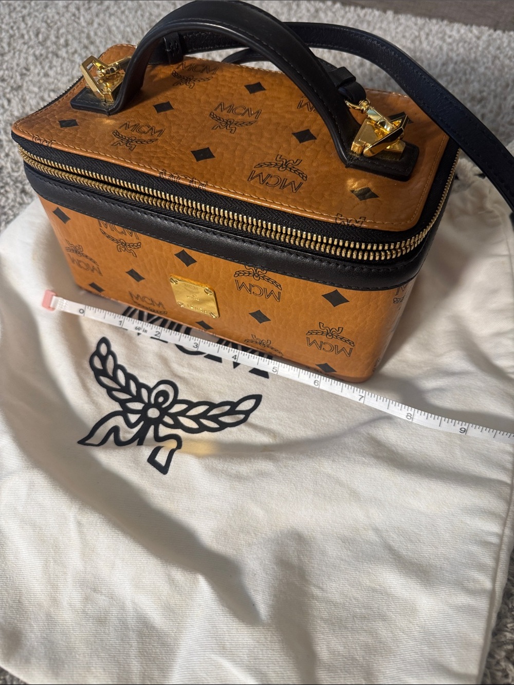 MCM Cognac Visetos Vanity Case with Black Trim and Gold Hardware - Picture 9 of 9